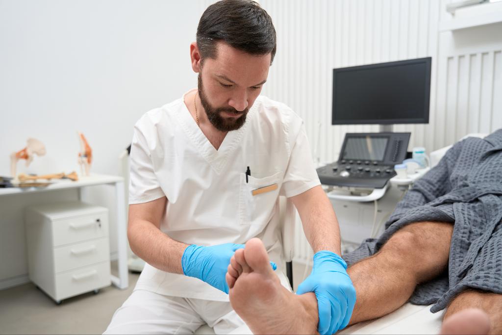 Benefits of Seeing a Chiropractor for Foot Pain